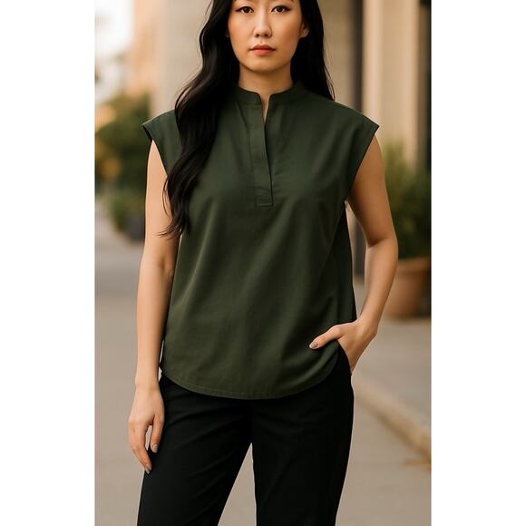 FIGS Technical Collection Rafaela Oversized Olive Scrub Top Size XS - Picture 1 of 10